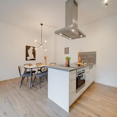 Lexapartments Luxus Apartment-zentral In Altstadt-65-80qm Апартаменты